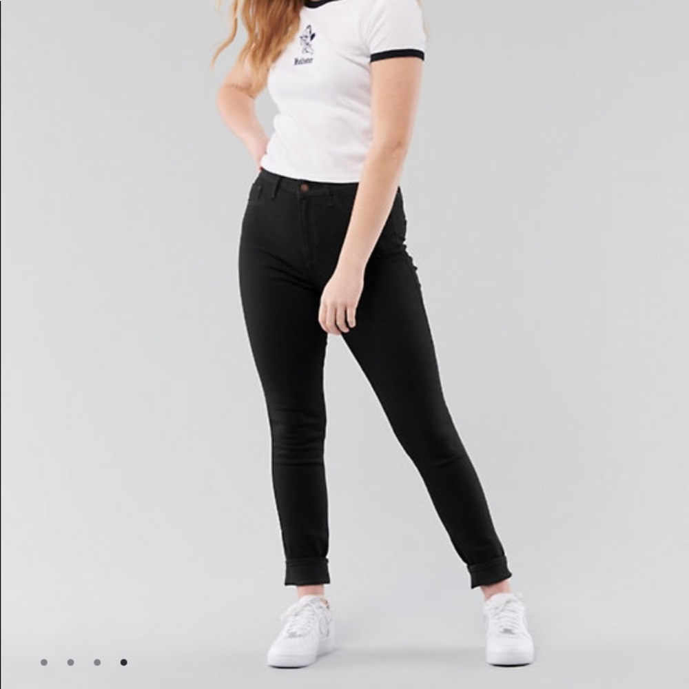 High - Rise Super Skinny Hollister Classic Stretch